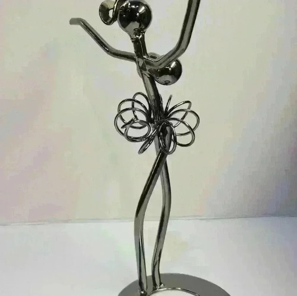 Metal- Ballerina Dancer Figure - Picture 4 of 5